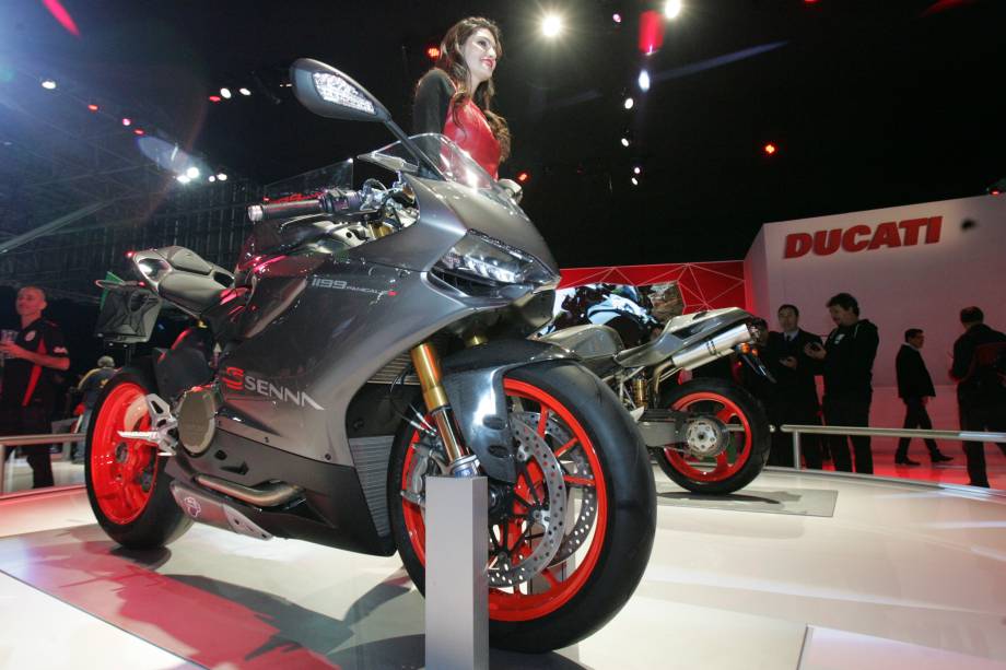 Marca Ducati lança a 1199 Panigale S Senna uma edição especial em homenagem piltoto brasileiro - ainda sem valor definido