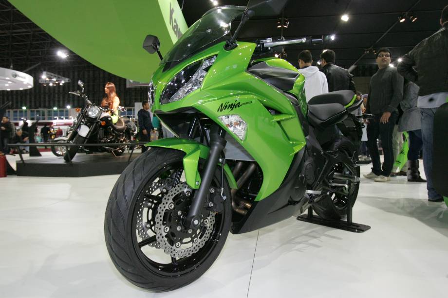 Kawasaki expõe modelos da Ninja no Salão Duas Rodas