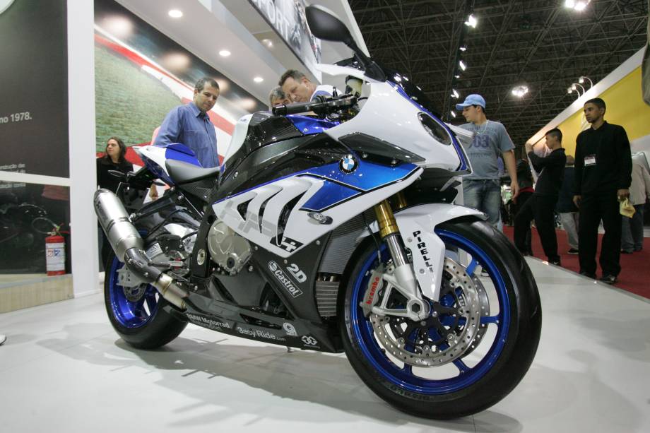 A S 1000 RR HP4 da BMW ganha versão de performance Competition