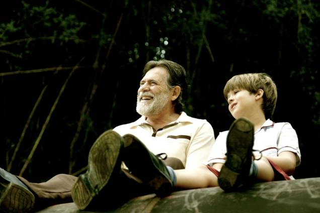 José de Abreu e João Guilherme Ávila em Meu Pé de Laranja Lima: versão cinematográfica de um dos livros mais vendidos no Brasil José de Abreu e João Guilherme Ávila em Meu Pé de Laranja Lima: versão cinematográfica de um dos livros mais vendidos no Brasil
