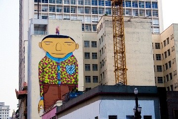 O Estrangeiro, de OSGEMEOS, desenho na rua