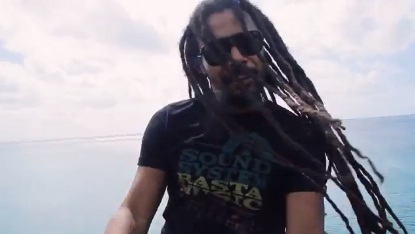 Auto-reverse, o novo clipe da banda O Rappa