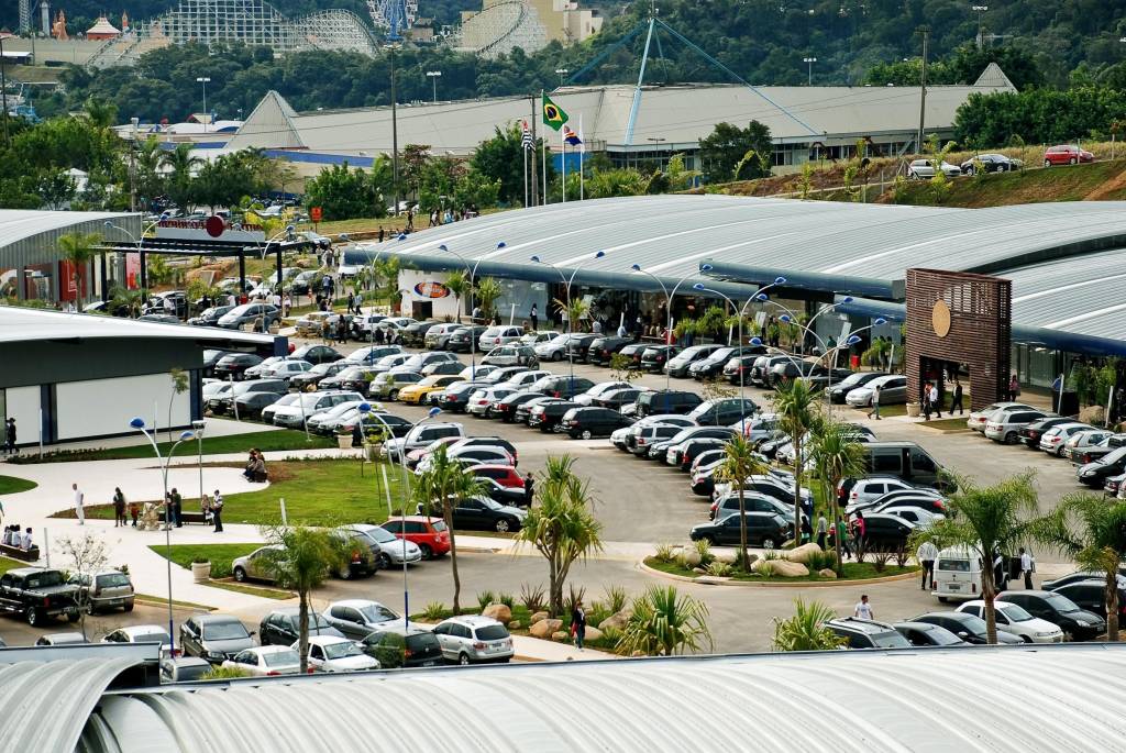 Inaugura‹o Outlet Premium