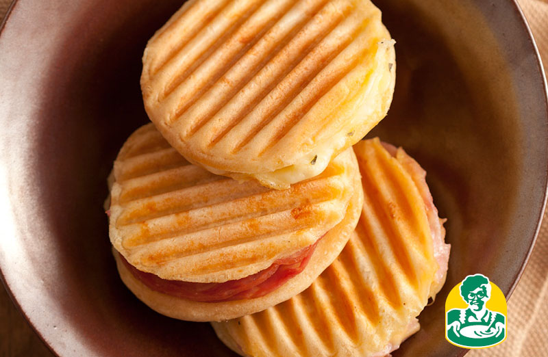 Panini de presunto e queijo Panini de presunto e queijo