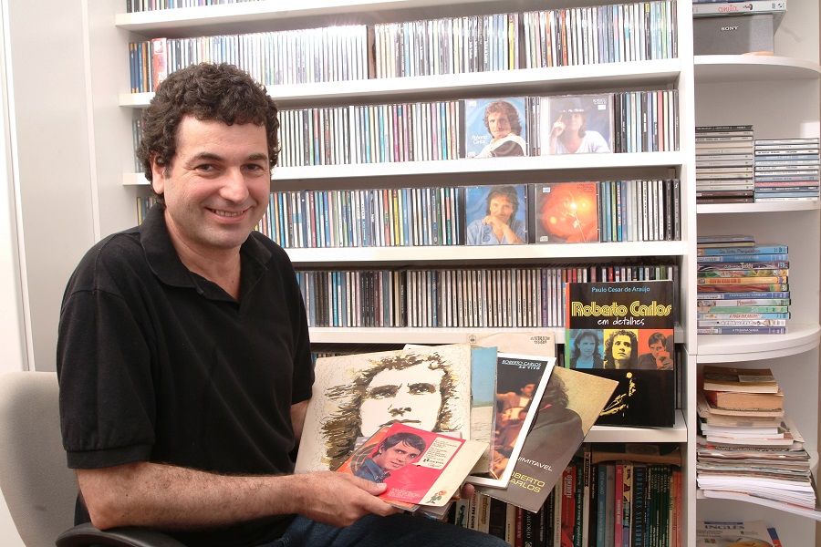 “Daqui para frente, tudo vai ser diferente”, diz Paulo César Araújo, autor da biografia proibida de Roberto Carlos