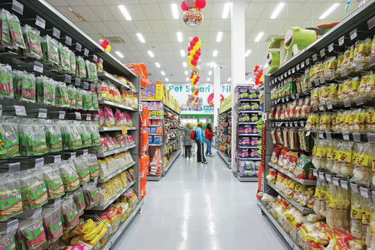 Os corredores do Pet Center Marginal: faturamento de 115 milh&otilde;es de reais em 2011