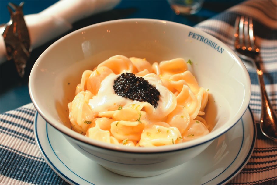 Orecchiette ao creme de leite mais limão e caviar