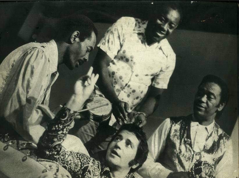 Plínio Marcos e os sambistas Geraldo Filme, Zeca da Casa Verde e Toniquinho Batuqueiro Plínio Marcos e os sambistas Geraldo Filme, Zeca da Casa Verde e Toniquinho Batuqueiro