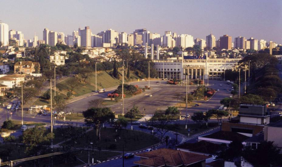 Praça Charles Miller