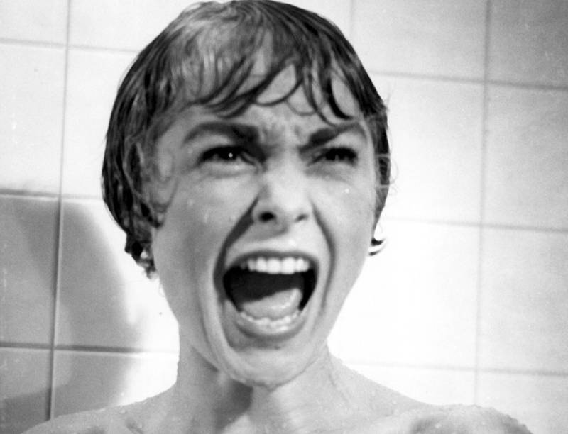 Lançado em agosto de 1960, Psicose foi o maior sucesso comercial da carreira do diretor Alfred Hitchcock Lançado em agosto de 1960, Psicose foi o maior sucesso comercial da carreira do diretor Alfred Hitchcock