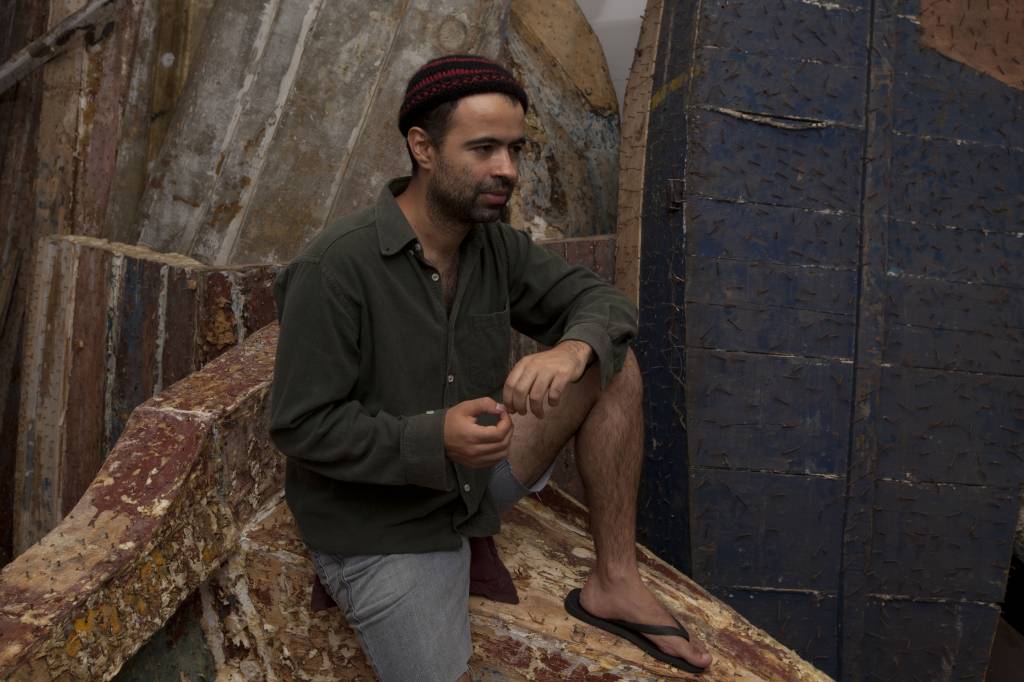 Rodrigo Campos mostra Bahia Fantástica na pequenina Casa de Francisca