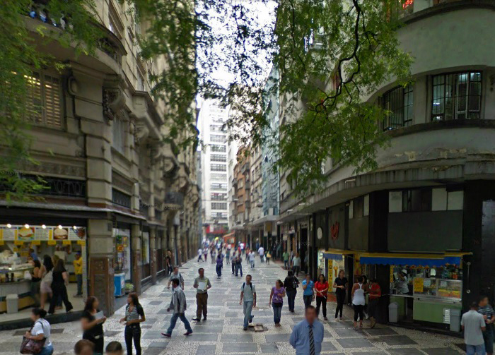 Rua Barão de Paranapiacaba: lojas de ouro e prata