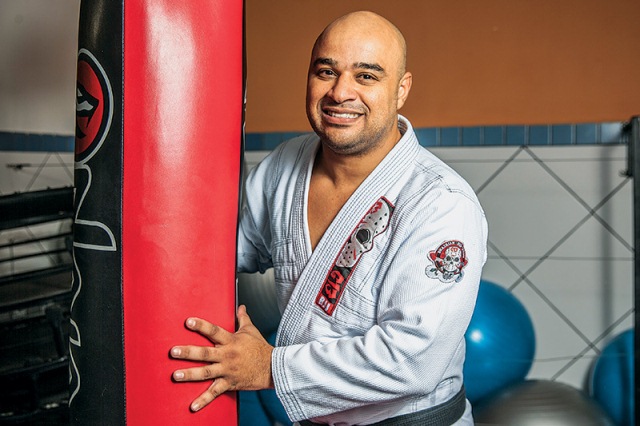 Rubens Lopes, PM e professor de jiu-jítsu, é o namorado de Milene Domingues