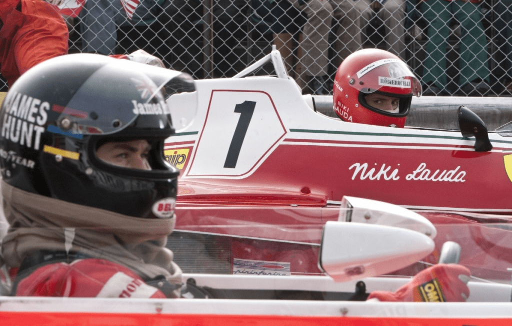 Rush (2013) – A Ferrari de Niki Lauda (Daniel Brühl) versus a McLaren de James Hunt (Chris Hemsworth)