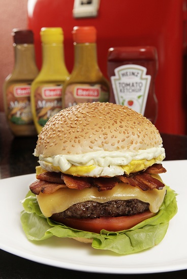 sao-paulo-dog-burger.jpeg