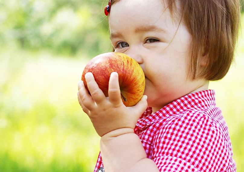 Como melhorar a alimentação do seu filho pequeno