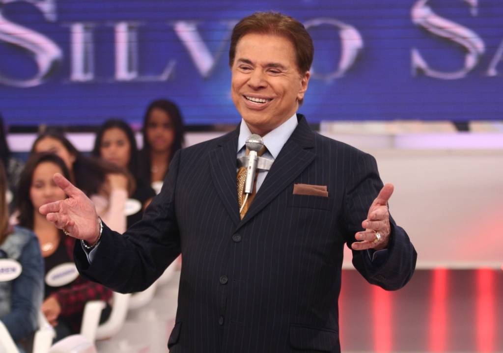 Silvio Santos grava vídeo curioso com celular e imagens vão parar nas redes sociais