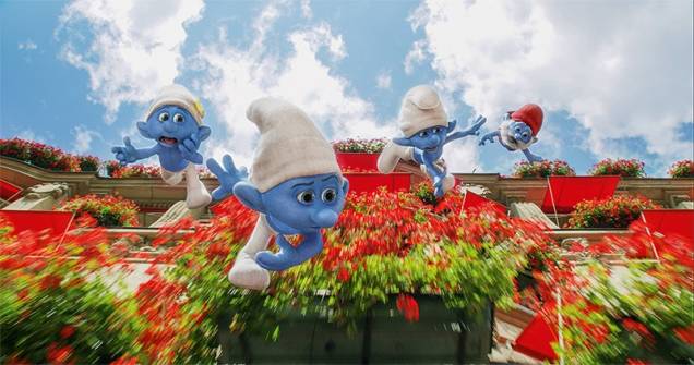 Os Smurfs 2: os personagens caindo pela janela, locações em Paris Os Smurfs 2: os personagens caindo pela janela, locações em Paris