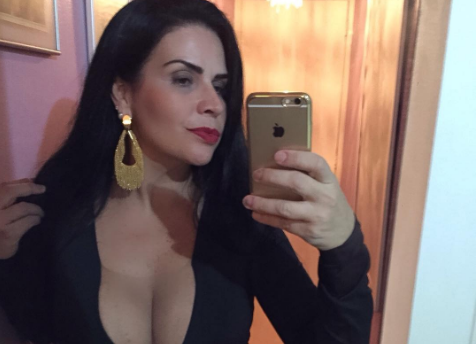 Ex-modelo Solange Gomez é assaltada dentro de táxi e desabafa no Instagram