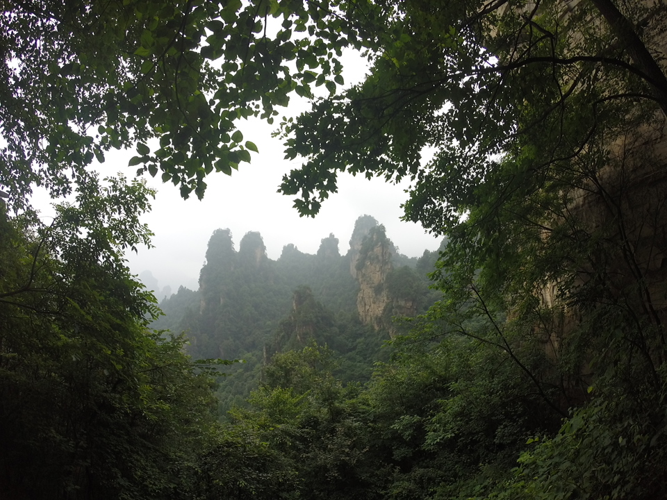 subir-a-tianzi-mountain-%c3%a9-uma-experi%c3%aancia-%c3%banica-e-n%c3%a3o-%c3%a9-muito-procurada-pelos-turistas