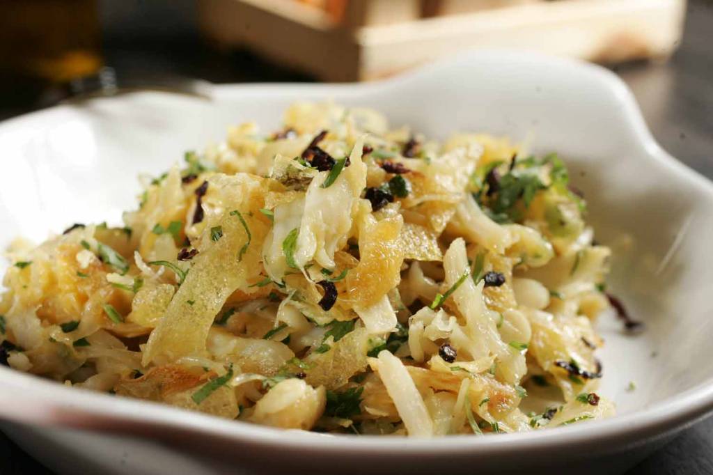 Chef português Vítor Sobral lança livro com 500 receitas de bacalhau