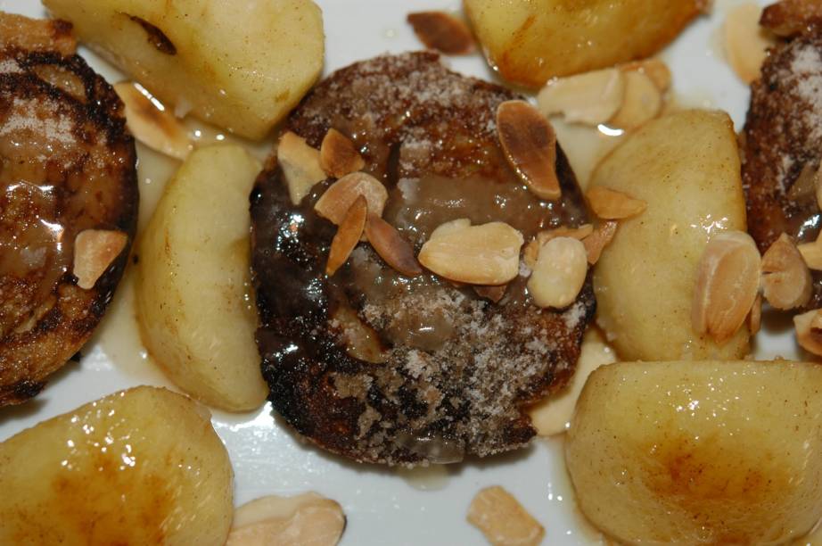 Torta de Maça com Caramelo e Flor de Sal