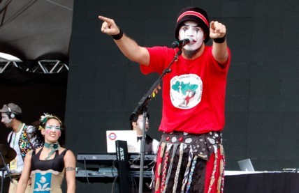 Camiseta do Movimento Sem Terra ganha ar fashionista e gera polêmica