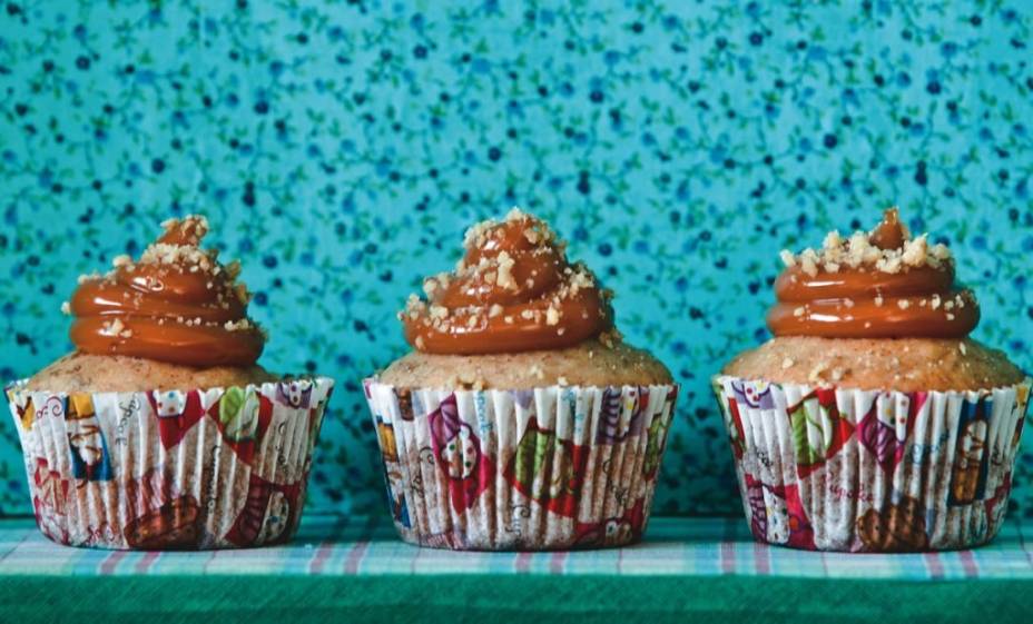 Bolinhos de nozes com doce de leite Bolinhos de nozes com doce de leite