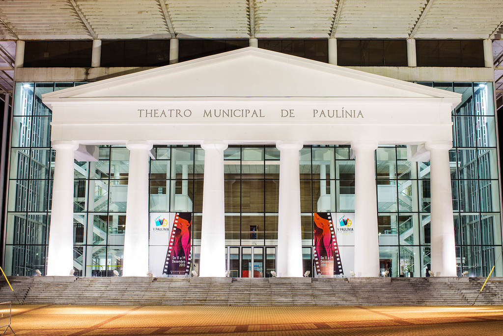 theatro-municipal-de-paulinia.jpeg