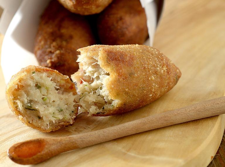 Bolinho de pirarucu: fica melhor com uma pimenta para castigar (Foto: Tadeu Brunelli)