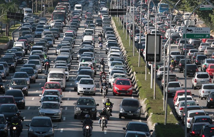 Programa da Prefeitura permite parcelar multas atrasadas