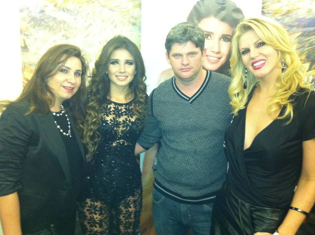 Paula Fernandes, deixe a Maria Chiquinha de lado e seja uma popstar