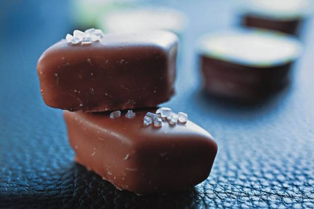 Bombom de caramelo com sal: opção na Valrhona Bombom de caramelo com sal: opção na Valrhona