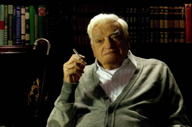 Cara ou Coroa, com Walmor Chagas: ator vive um general de exército aposentado Cara ou Coroa, com Walmor Chagas: ator vive um general de exército aposentado