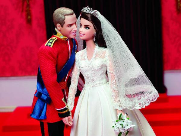 Realeza: os bonecos em uma versão do Príncipe William e Kate no casamento Realeza: os bonecos em uma versão do Príncipe William e Kate no casamento