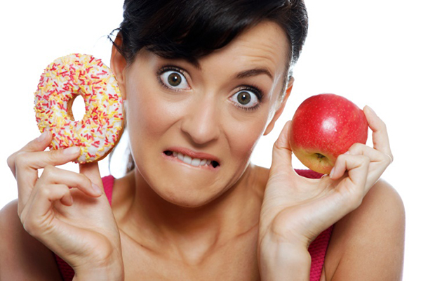 Os excessos cometidos durante os finais de semana são prejudiciais para a sua dieta?