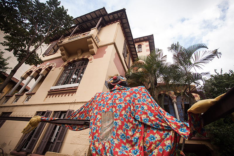 Prédio doado pelo INSS à prefeitura é ocupado por artistas