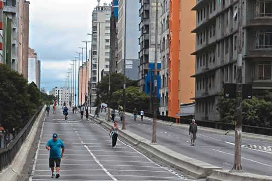 Minhocão vai fechar mais cedo e abrir mais tarde a partir desta terça