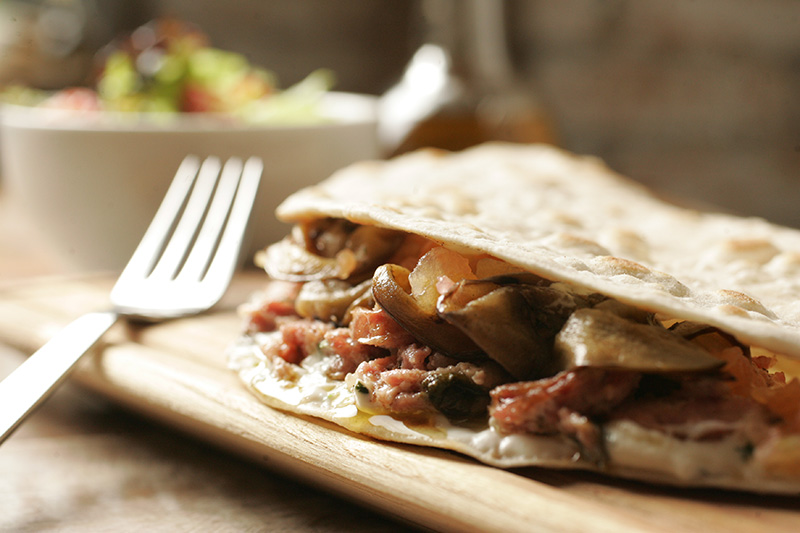 viaemilia_022-piadina-sassuolo-com-salada-fernando-moares.jpeg Via Emilia Piadineria