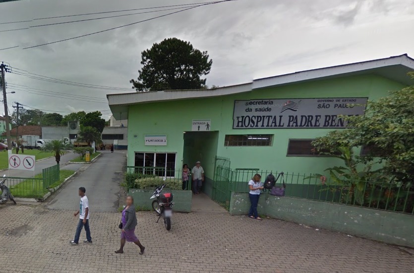 Bandidos explodem caixas eletrônicos dentro de hospital