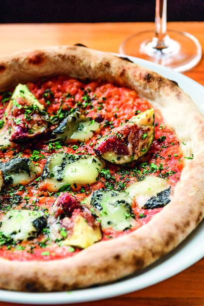 Cobertura com queijo de cabra, da Carlos Pizza Cobertura com queijo de cabra, da Carlos Pizza