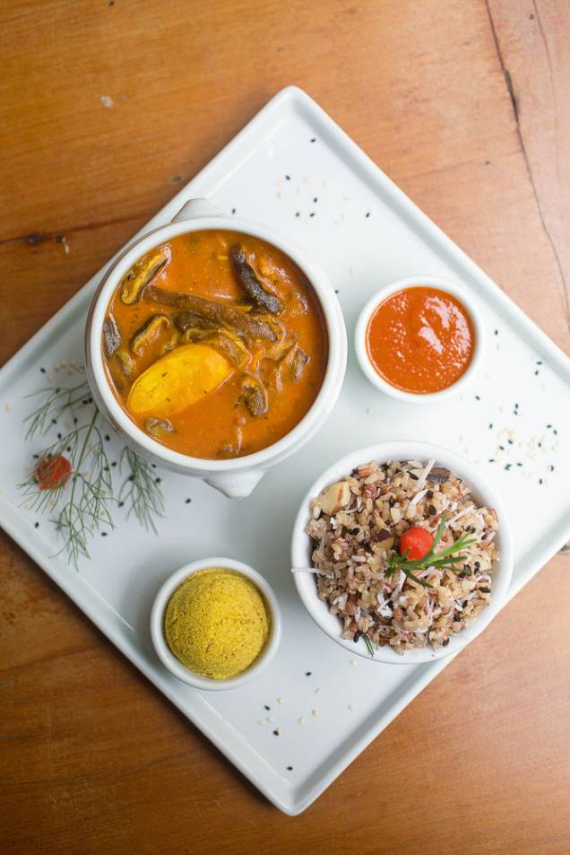 Moqueca de cogumelo shiitake e pupunha no Le Manjue Moqueca de cogumelo shiitake e pupunha no Le Manjue