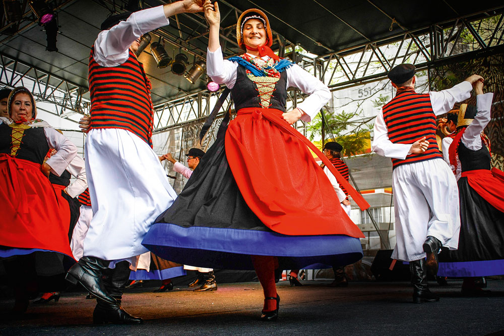 O natal de três comunidades estrangeiras na capital