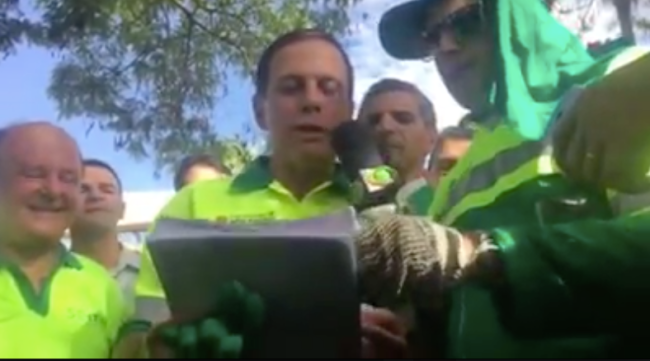 João Dória puxa coro contra pichadores João Dória puxa coro contra pichadores