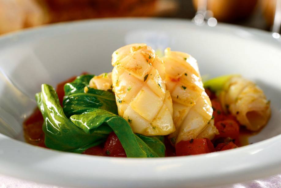 Lulinha ao molho de tomate Lulinha ao molho de tomate