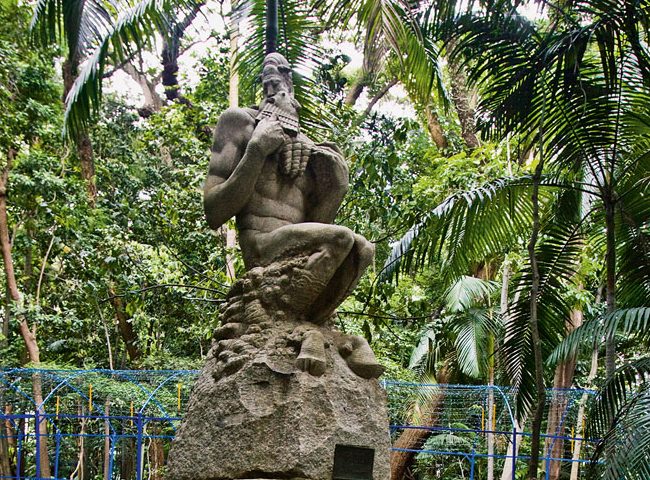 Estátua de Brecheret já foi removida da Biblioteca Municipal