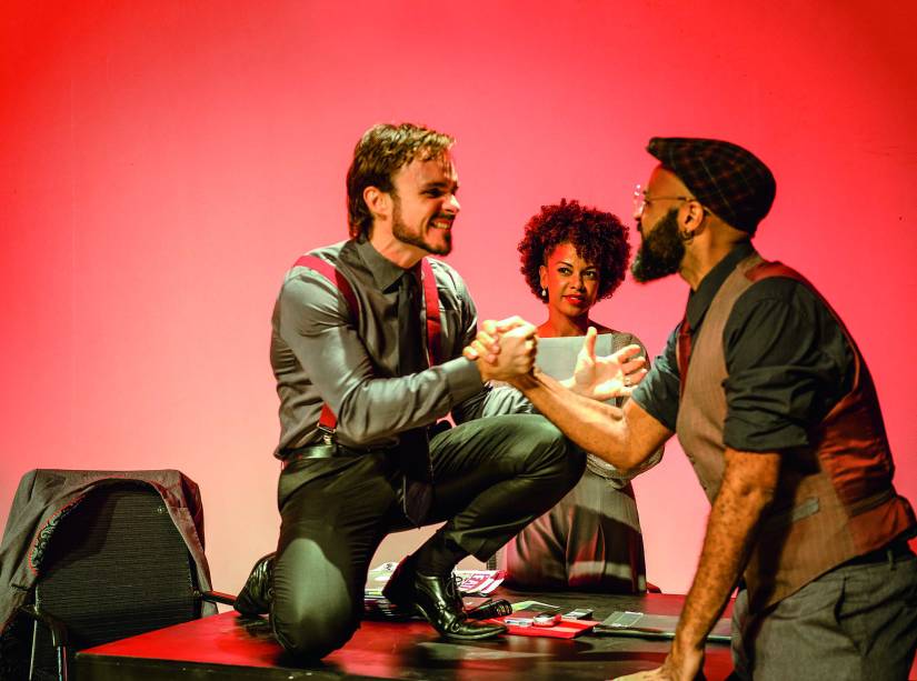 Gustavo Falcão, Heloísa Jorge e Leandro Vieira: texto de David Mamet