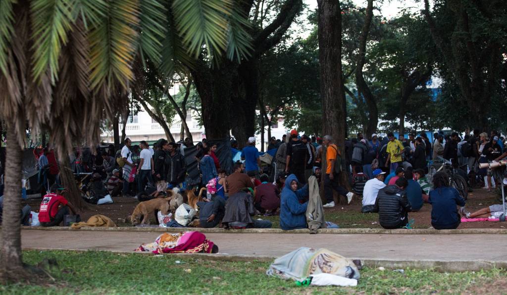 ‘Não fui carrasca’, diz mãe que acorrentou filha viciada em crack