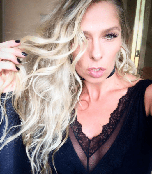 Adriane Galisteu pede desculpas após usar termo racista nas redes sociais