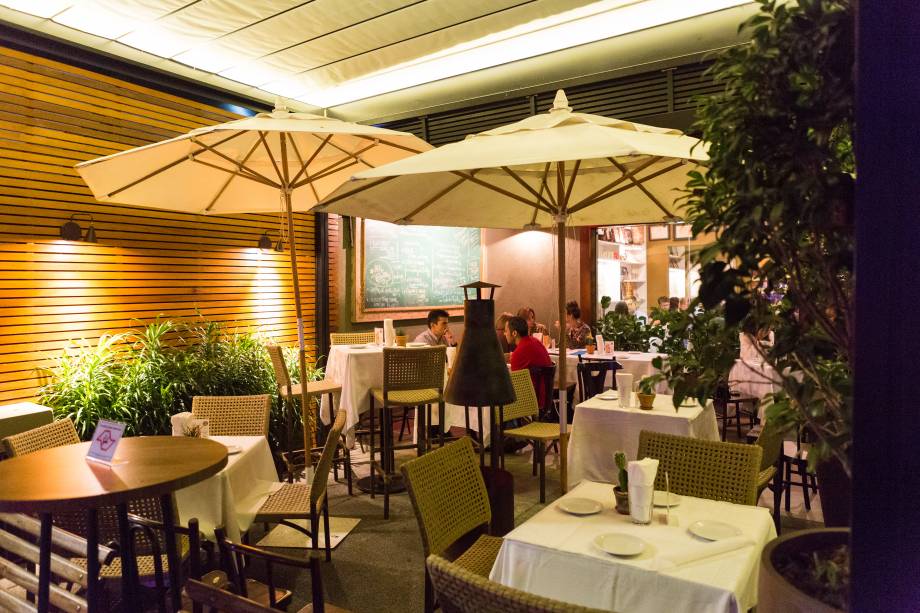 Théo Medeiros: o ambiente do melhor restaurante variado por VEJA COMER & BEBER Campinas 2017/2018